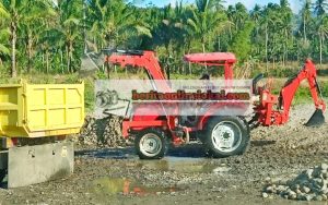 Alat Pertanian Bantuan Pemerintah Pusat Digunakan Digalian C Ilegal