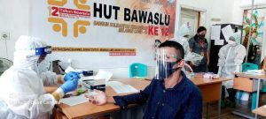 Pimpinan dan Staf Bawaslu Minut Ikut Rapid Test