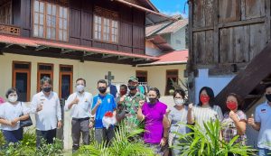 Warga Koya Tondano Disambut Antusias Warga Pasca Sembuh dari Covid-19