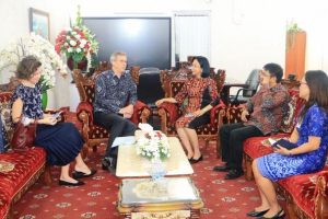 Duta Besar Uni Eropa untuk Indonesia dan Brunei Darusalam Gelar Kuliah Umum di Unsrat Manado