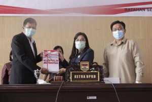 Wakili Bupati JS, Wabup Legi Ikut Hadiri Paripurna Ranperda Perubahan RPJMD Kabupaten Minahasa Tenggara