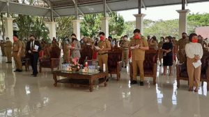Ibadah Perdana Pemkab Minut, JG Ajak Marilah Kita Jadi Garam dan Terang Dunia