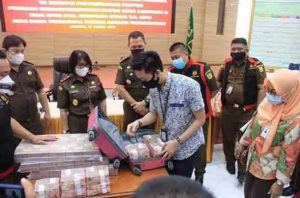 Akhirnya, Kejati Sulut Tetapkan Mantan Bupati Minahasa Utara Vonnie Anneke Panambunan Sebagai Tersangka Korupsi Pemecah Ombak