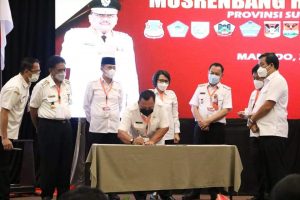 Wakili Bupati, Wabup RD Serahkan Aspirasi Masyarakat Minahasa di Musrenbang RKPD Provinsi Sulut Tahun 2022