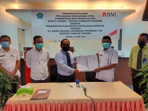 Pemkab Sangihe dan BNI Tahuna Teken PKS Penerbitan dan Pengelolaan Kartu Combo-Taplus Cobran Pastane
