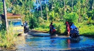 Bupati Mitra JS Pastikan Ruas Jalan Silian Tombatu Diperbaiki dan Tuntas Tahun ini
