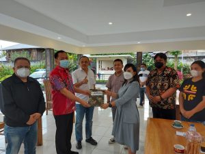 Bawaslu Tomohon Kembalikan Sisa Dana Pilkada