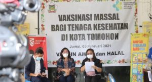 Pemkot Tomohon Gelar Vaksinasi Massal Bagi Tenaga Kesehatan
