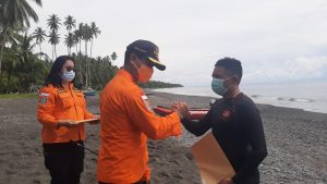 Kepala Kantor SAR Manado Suhri Sinaga Tutup Pelatihan Water Rescue