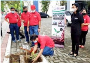 Rektor Apresiasi Penanaman Bibit Pohon yang Dilakukan JaLa Unsrat