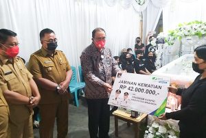 ROR-RD Serahkan Secara Langsung Dana Santunan untuk Keluarga Kuntua Pulutan