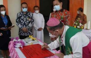 CSWL Resmikan Aula Stasi St Yosep Kayawu di Hadiri Uskup Manado