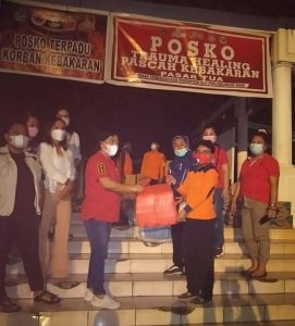Dinahkodai Rita Mantiri-Tangkudung, TP-PKK Kota Bitung Beri Bantuan Korban Kebakaran Pasar Tua