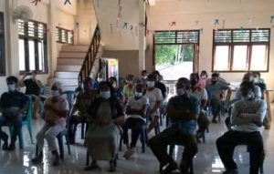 Pemdes Desa Jayakarsa Menyalurkan Penerima BLT DD Tahap I Tahun 2021