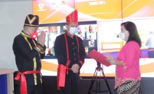 Carrol Wenny Tunjuk Dr Olga Karinda Plt Kadis Kesehatan Kota Tomohon