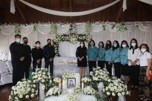 Beri Penguatan bagi Keluarga yang Berduka, CSWL Melayat ke Rumah Duka Mantan Wali Kota Tomohon