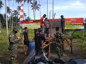 Dansatgas TMMD ke-111 Kodim 1310/Bitung Pantau Perkembangan Pembuatan Prasasti