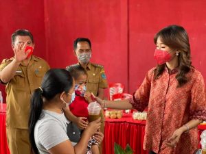 Rizya Ganda Melayani Masyarakat Kolaborasi dengan Suami Bupati Minut