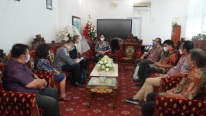 Unsrat dan Central Queensland University Australia Matangkan Kerjasama
