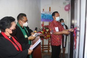 CSWL Hadiri Ibadah Syukur HUT ke-179 Gmim Elim Pinaras dan Berikan Dana Hibah