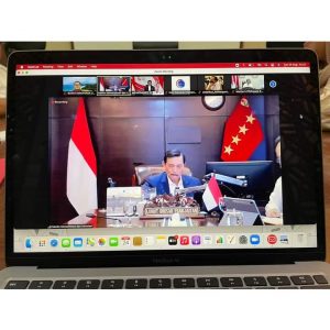 Bupati Joune Ganda Ikut Zoom Meeting  DPSP