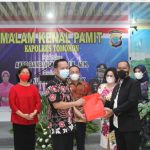 Carrol Wenny Hadiri Malam Kenal Pamit Kapolres Tomohon
