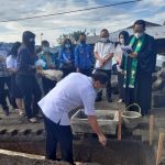 Carrol Letakan Batu Pertama Pembangunan Kantor Gmin Wilayah Tomohon Tiga