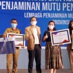 Pemkot Tomohon Raih Penghargaan Dari Kemendikbudristek