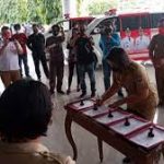Bupati FDW Serahkan Lima Unit Mobil Jenazah ke Lima Kecamatan