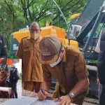 Maurits Terima Excavator, Kementerian PUPR Beri Kado Natal Buat Bitung