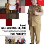 PWI Sulut Nobatkan dan Beri Penghargaan ke Bupati Mitra James Sumendap