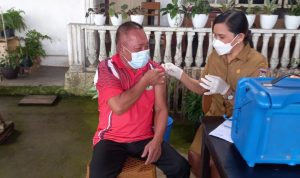 Pemerintah Desa Leilem Tiga Minahasa Pacu Vakisnasi Covid-19