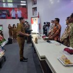 Maurits Mantiri Serahkan SK CPNS Pemkot Bitung Tahun 2021