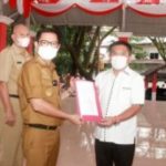 Bupati Joune Ganda Lantik Delon Ketua LPPD Minut.