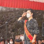 Bunda Jeand’arc Karundeng Pimpin Upacara Pawai Bocah di Tomohon