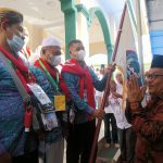 Maurits Mantiri Lepas Puluhan Calon Jamaah Haji Asal Bitung