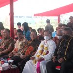 Wakil Walikota Wenny Lumentut Hadiri Misa Sakramen Krisma Dan HUT ke-35 Gereja Maria Ratu Damai