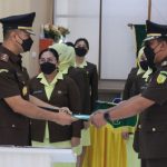 Kajati Sulut Edy Birton Melantik dan Sertijab di Lingkungan Kejaksaan