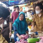 Blusukan di Pasar Petta, Rinny Tamuntuan Pantau Harga Bapok