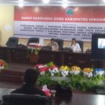 Rapat Paripurna DPRD Minut Bupati Joune Ganda Bacakan PERDA Tentang Kawasan Tanpa Rokok