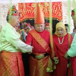 Wakil Wali Kota, Nayodo Koerniawan, S.H., Ikuti Prosesi Adat Poponagan Kon Komalig Mointok