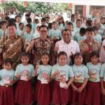 Bupati Joune Ganda Menerima Kunjungan Deputi BKP dan GBPN di SD Sukur