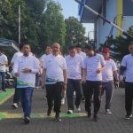 Pj Wali Kota Asripan Nani Hadiri Jalan Sehat dan Aksi Bersih Lingkungan dalam Rangka Hari Listrik Nasional Ke-78