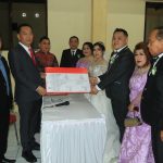 Walikota Caroll Senduk Menjadi Saksi Pernikahan Christo dan Debora