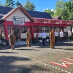 Upacara Memperingati Hari Pahlawan, Camat Delby Lely Wahiu Sebagai Inspektur Upacara