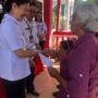 Walikota Senduk dan Staf Ahli Karundeng Salurkan Bantuan Sosial Insentif Lansia di Kelurahan