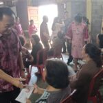 Pemkot Tomohon Serahkan Bantuan Sosial Insentif Kecamatan Tomohon Timur di 3 Kelurahan