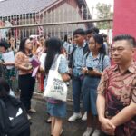 Peduli Keselamatan Murid, Kepsek SMAN 7 Manado Pantau Aktifitas Jam Pulang Sekolah