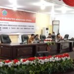 Rapat Paripurna DPRD Kabupaten Minahasa Utara Menyampaikan Hasil Reses
