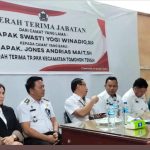 Sertijab Camat Tomteng Camat Lama Yogi Kepada Camat Baru Mait